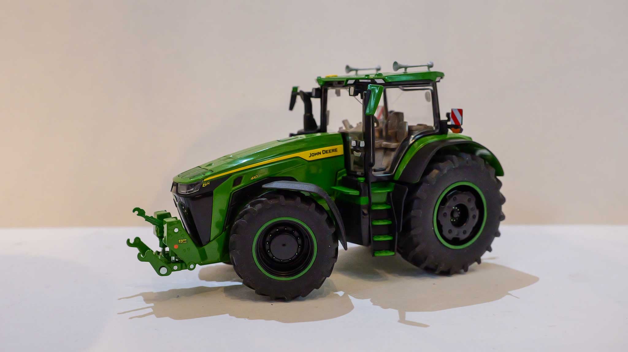 John Deere 8R410 Jantes noires + liserai